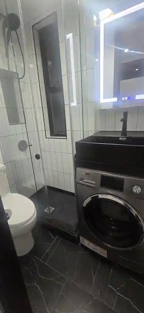 Room available in 2 bed apartment