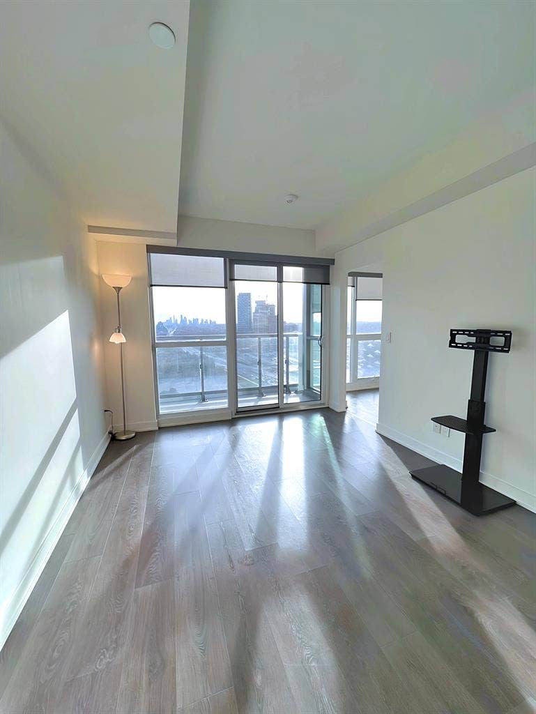 Master Bed with Ensuite Bath-May 1