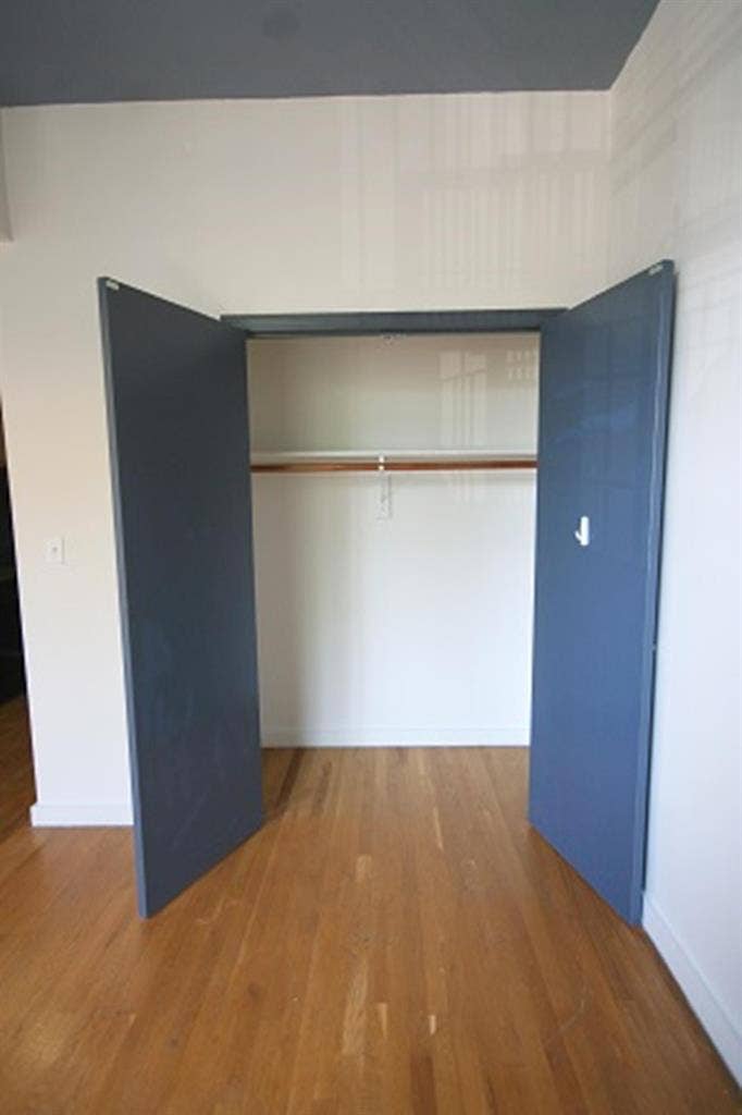 Beautiful L.I.C. Studio, Immediate