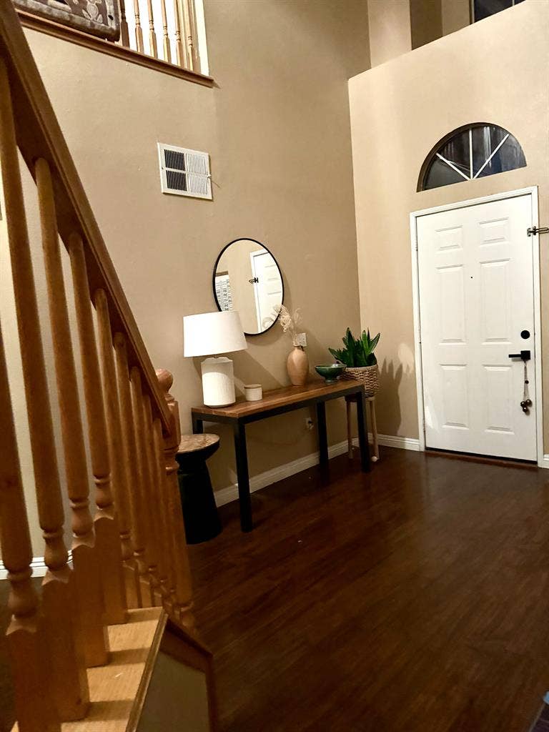 woman (w/ child ok) roommate wanted