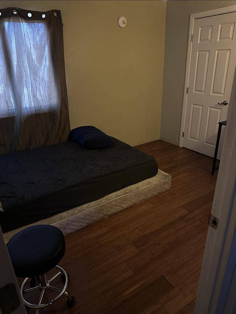Small room available now