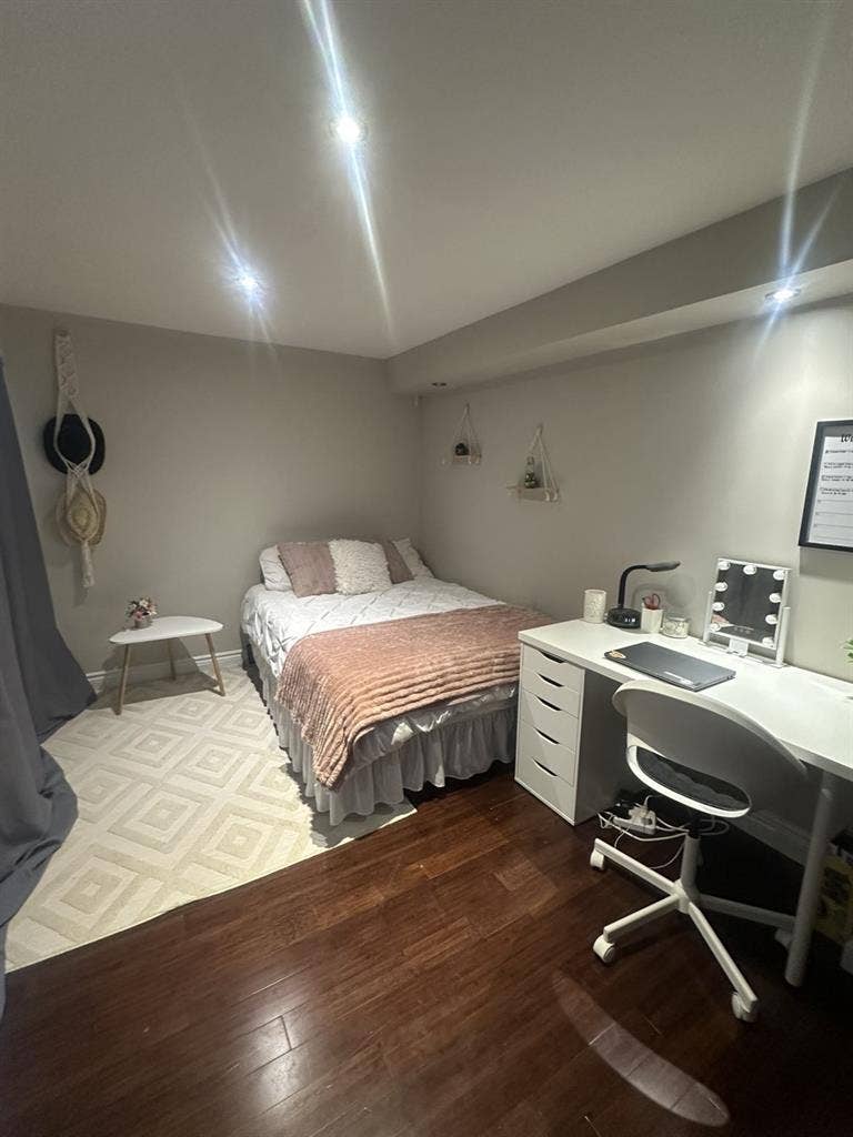 Shared room for rent!