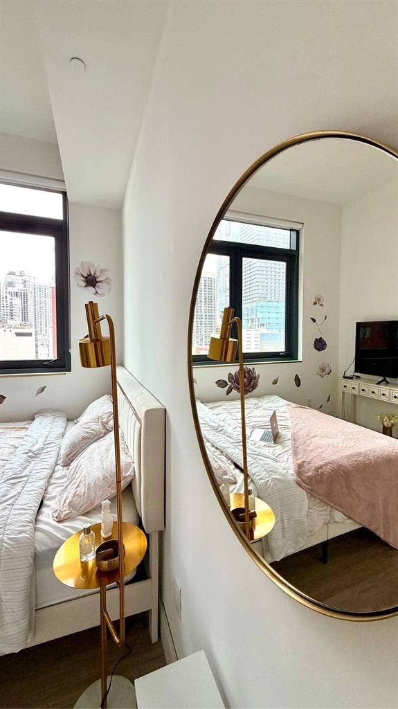 Room for Rent – Female Only