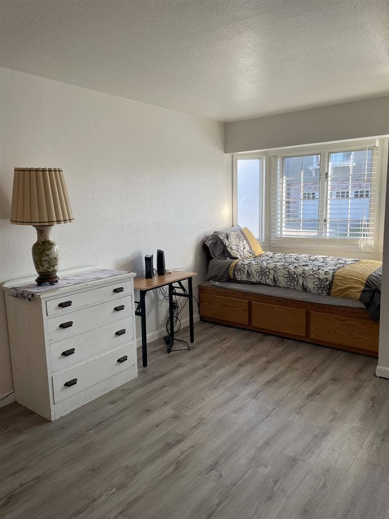 Room in Capitola Near the Ocean