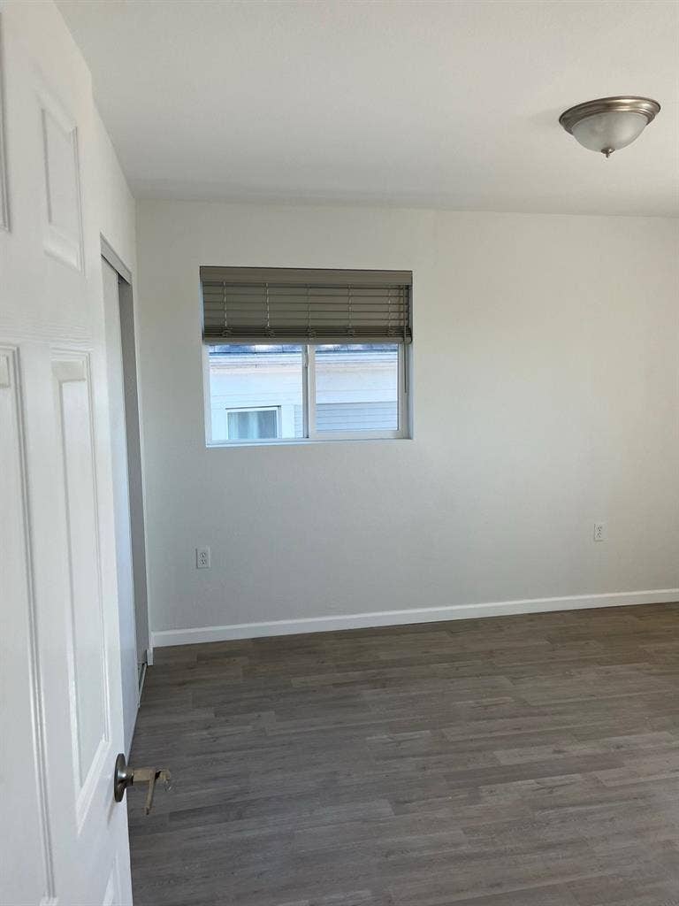 Spacious 3bed-1-1/2 bath