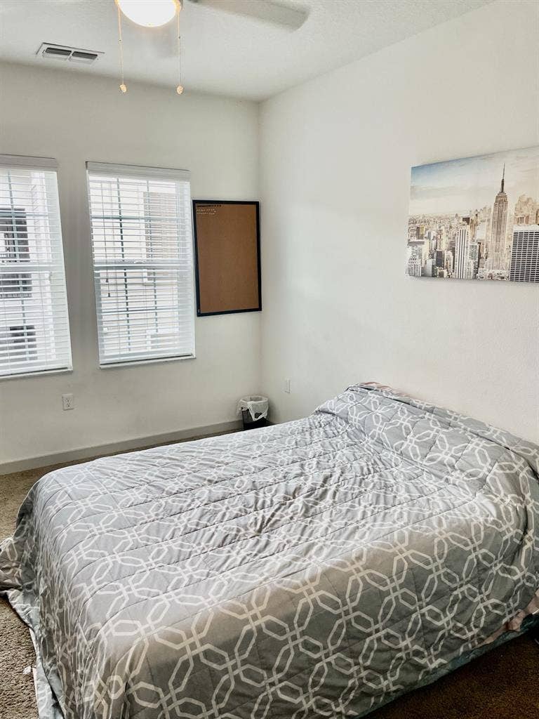 Apartment Room for Rent - Female