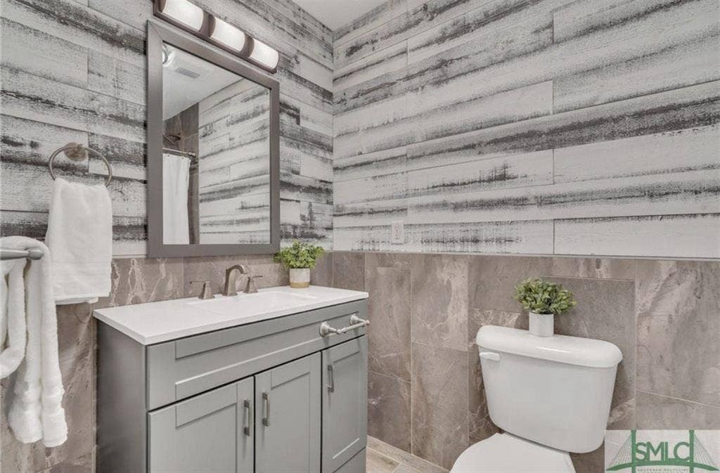 AVAILABLE NOW FOR RENT