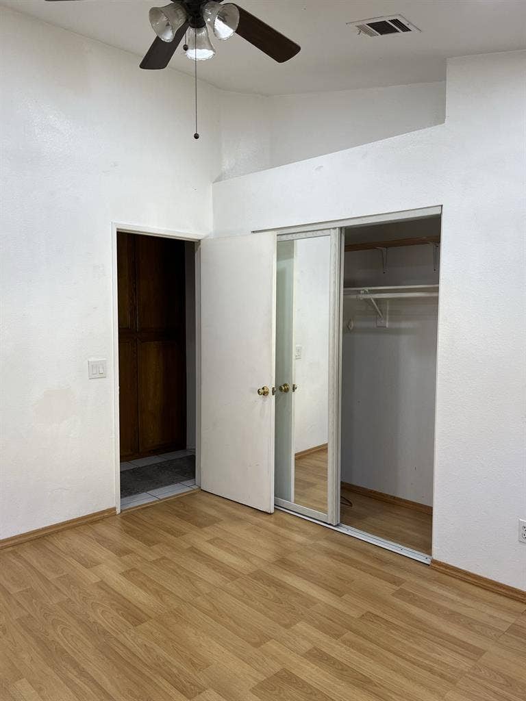 Large Room for rent
