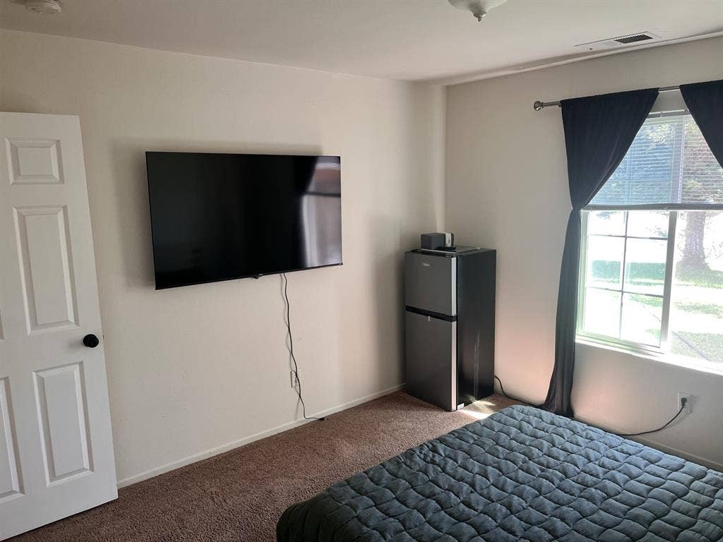 Private room rental