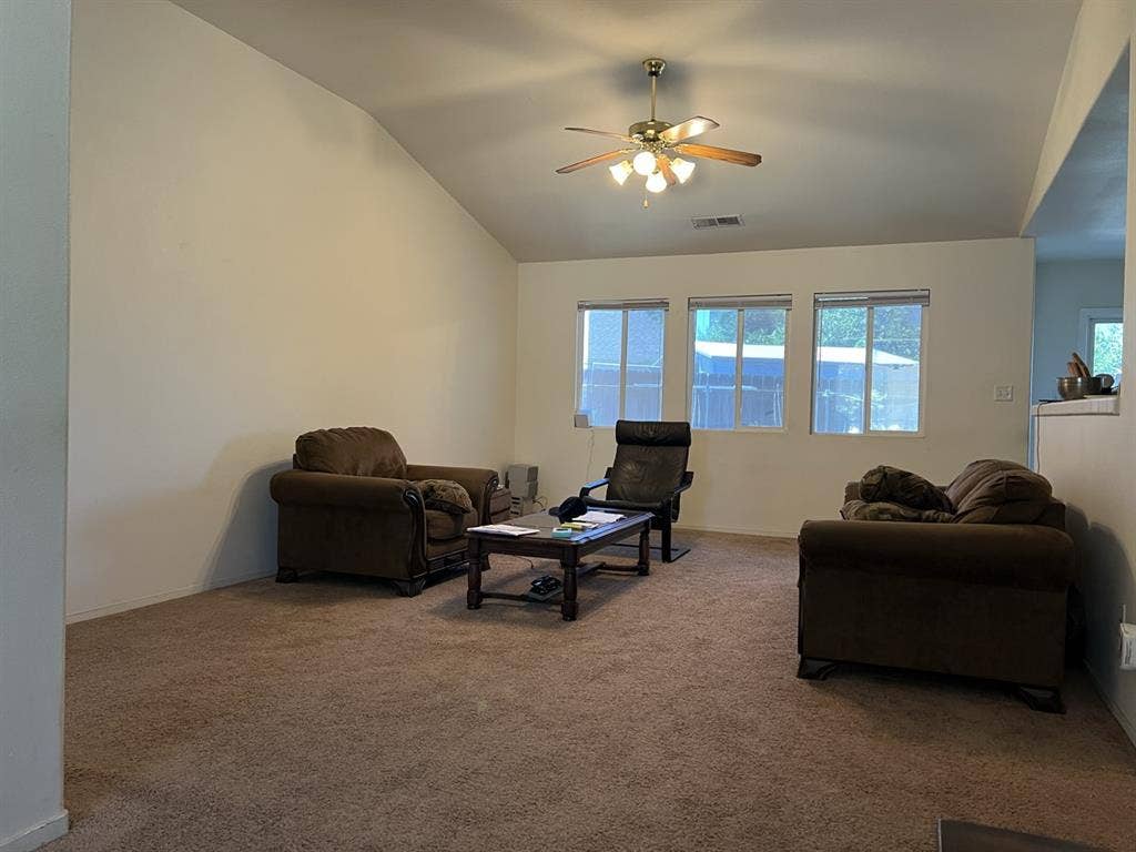 Furnished room bills included