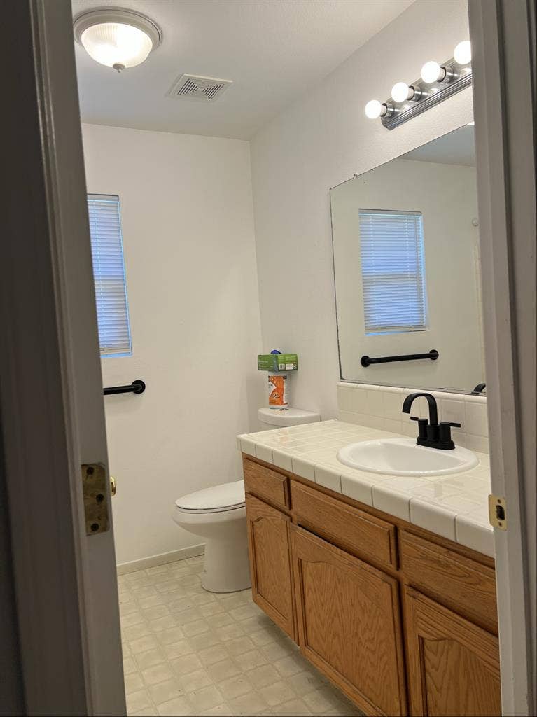 Furnished room bills included