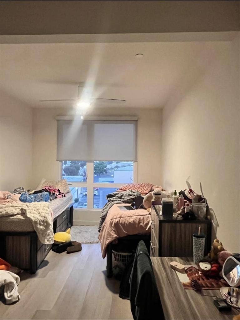 SUBLEASE takeover by female URGENTL