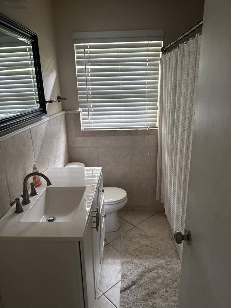 Clean well kept house quiet house