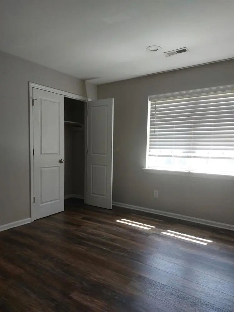 ISO roommate in Durham