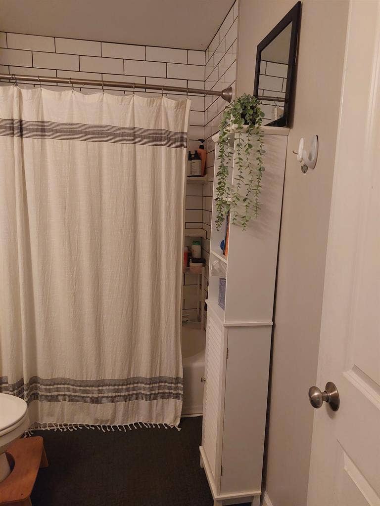 ISO roommate in Durham