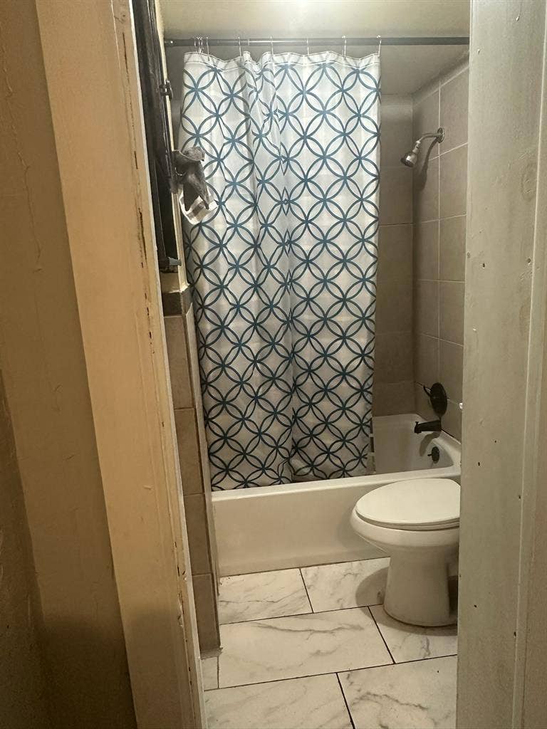 Rooms for rent $500