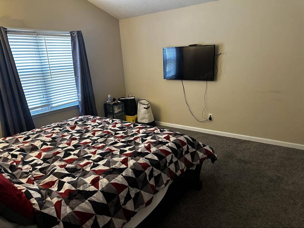 Room available for rentt