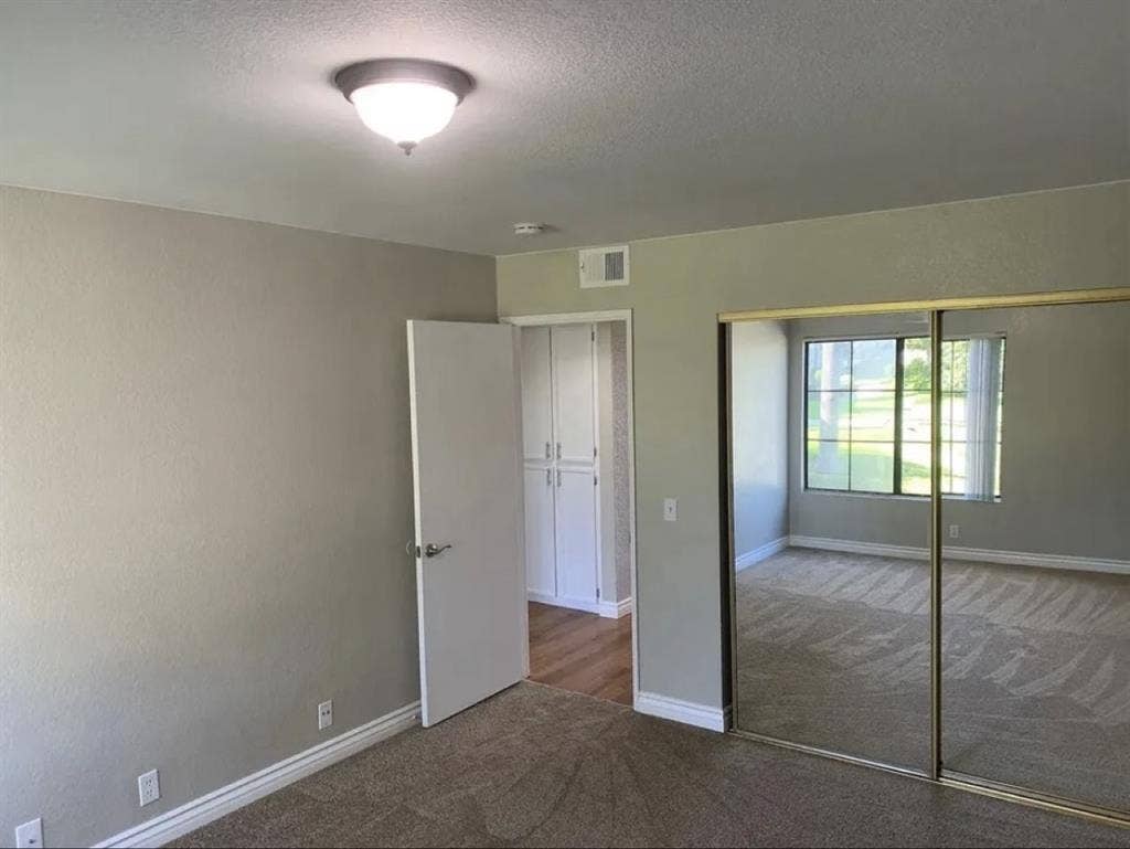 Room for Rent in Vista