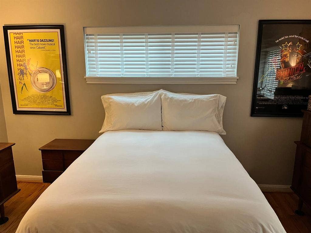 Huge furnished room all bills incl!