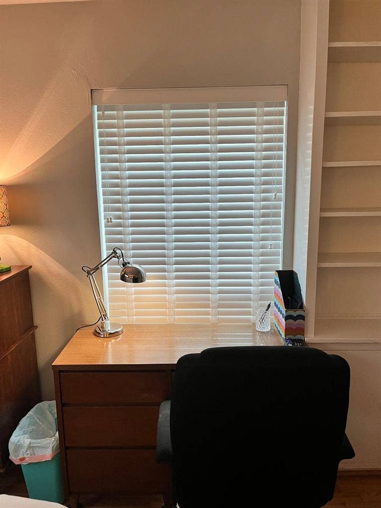 Huge furnished room all bills incl!