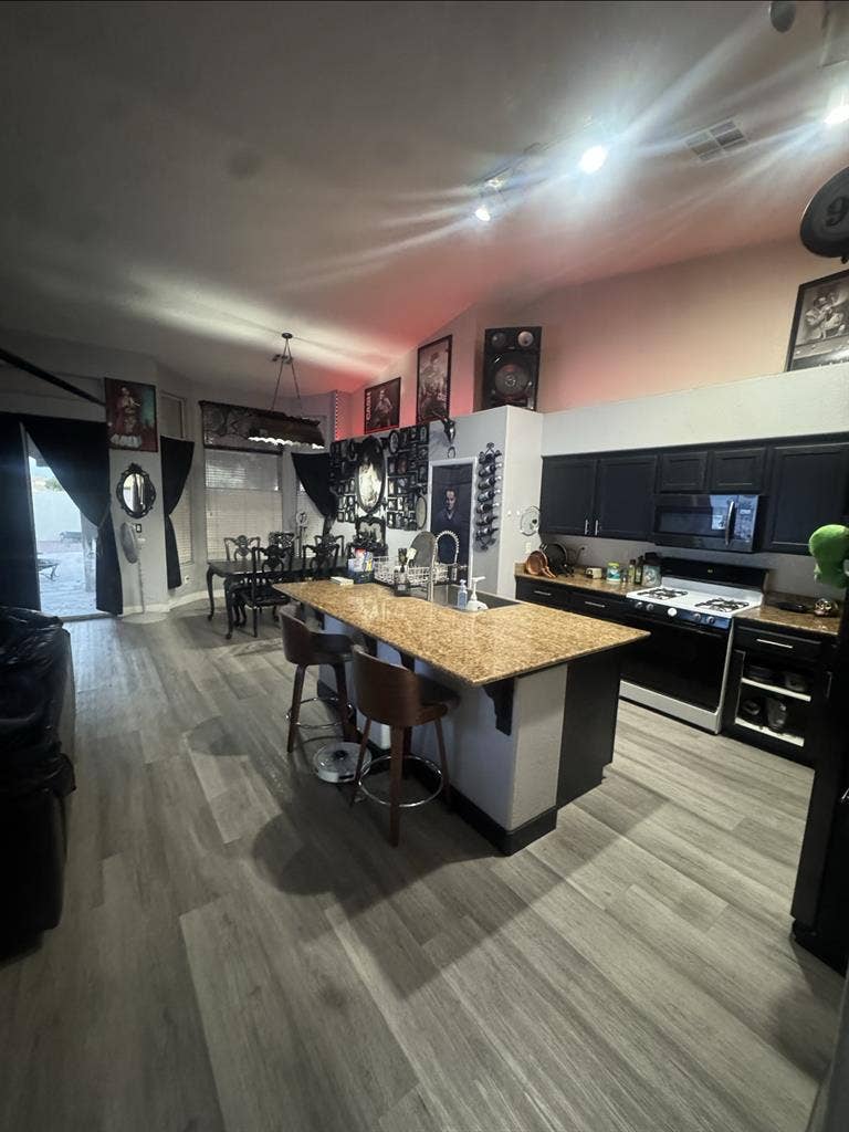 Spare Room, Spooky House