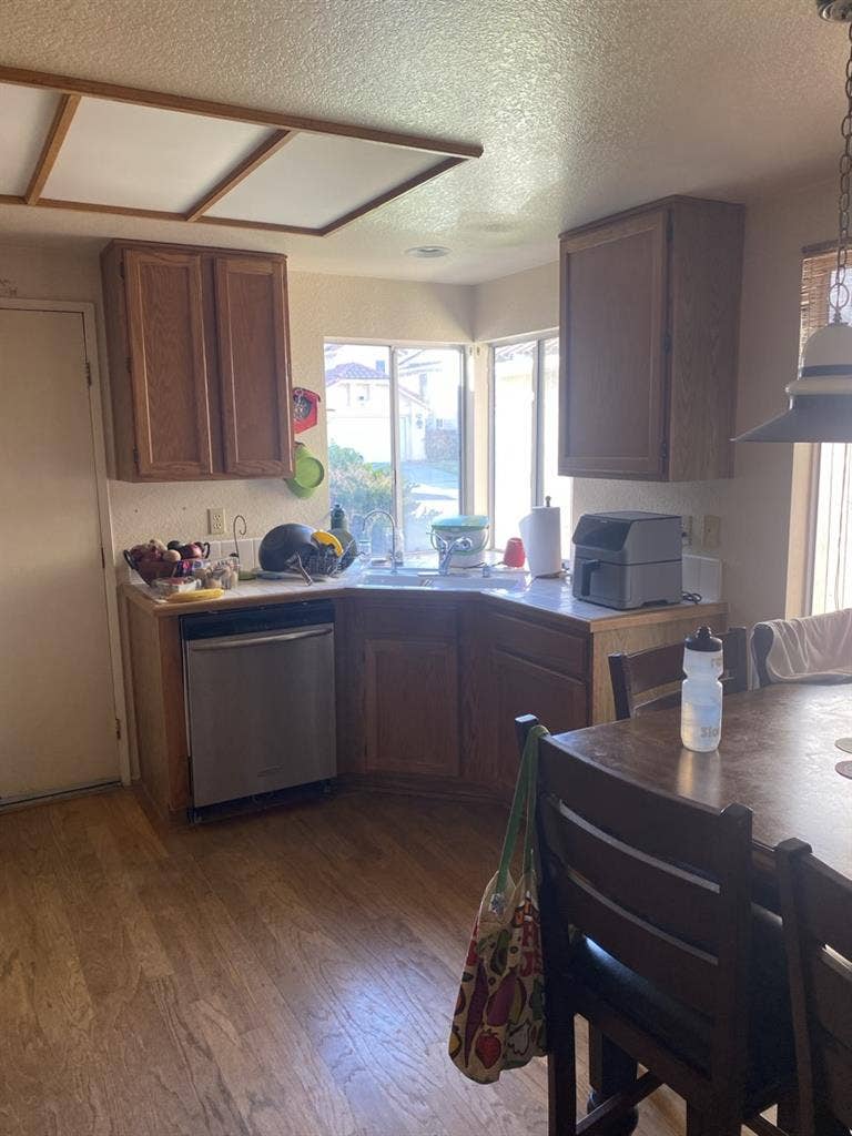 9x10 room / shared bathroom (clean)