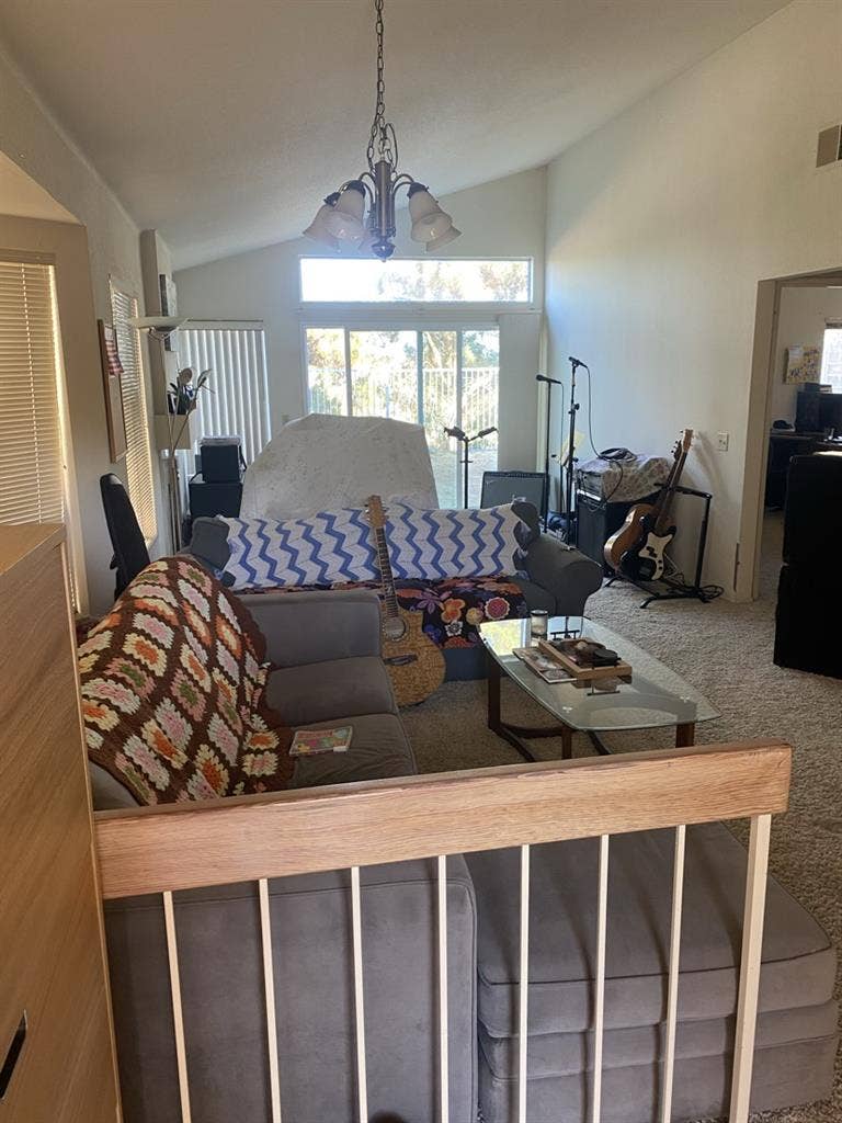 9x10 room / shared bathroom (clean)