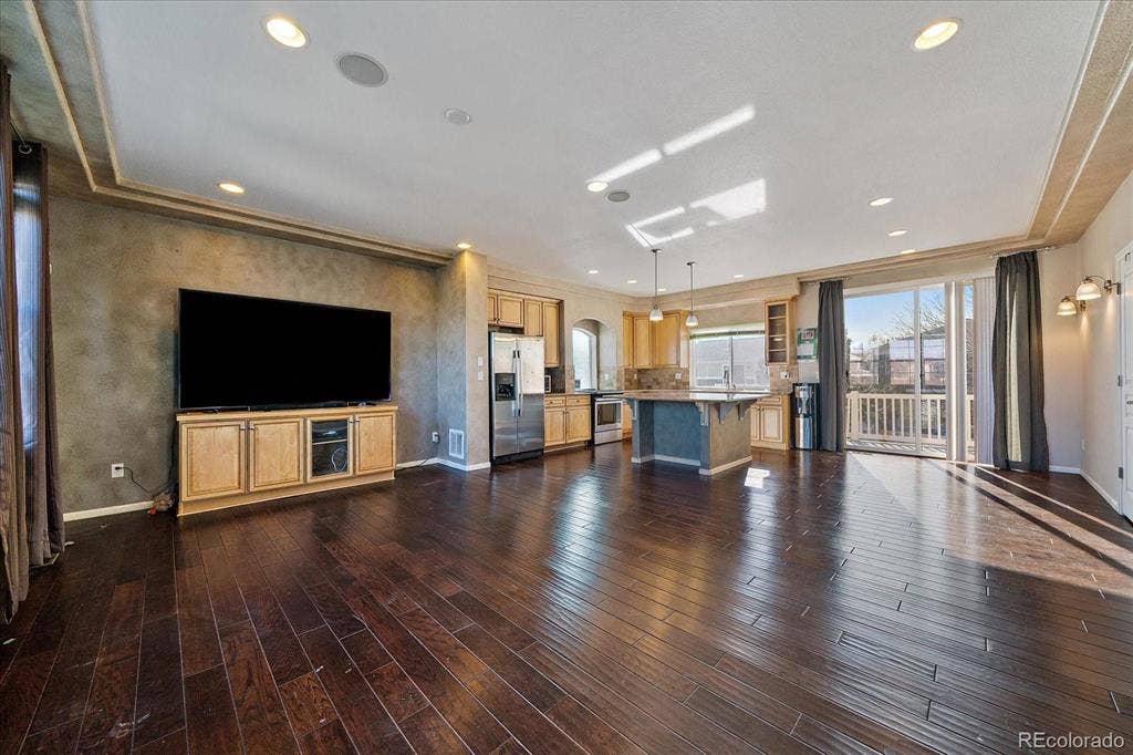 Seeking housemate in GVR