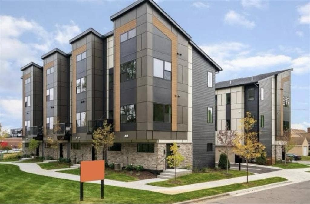 Looking for a roomate