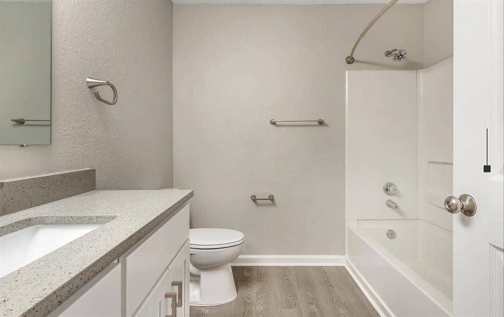 SHORT-TERM SUBLEASE – SUMMER 2026