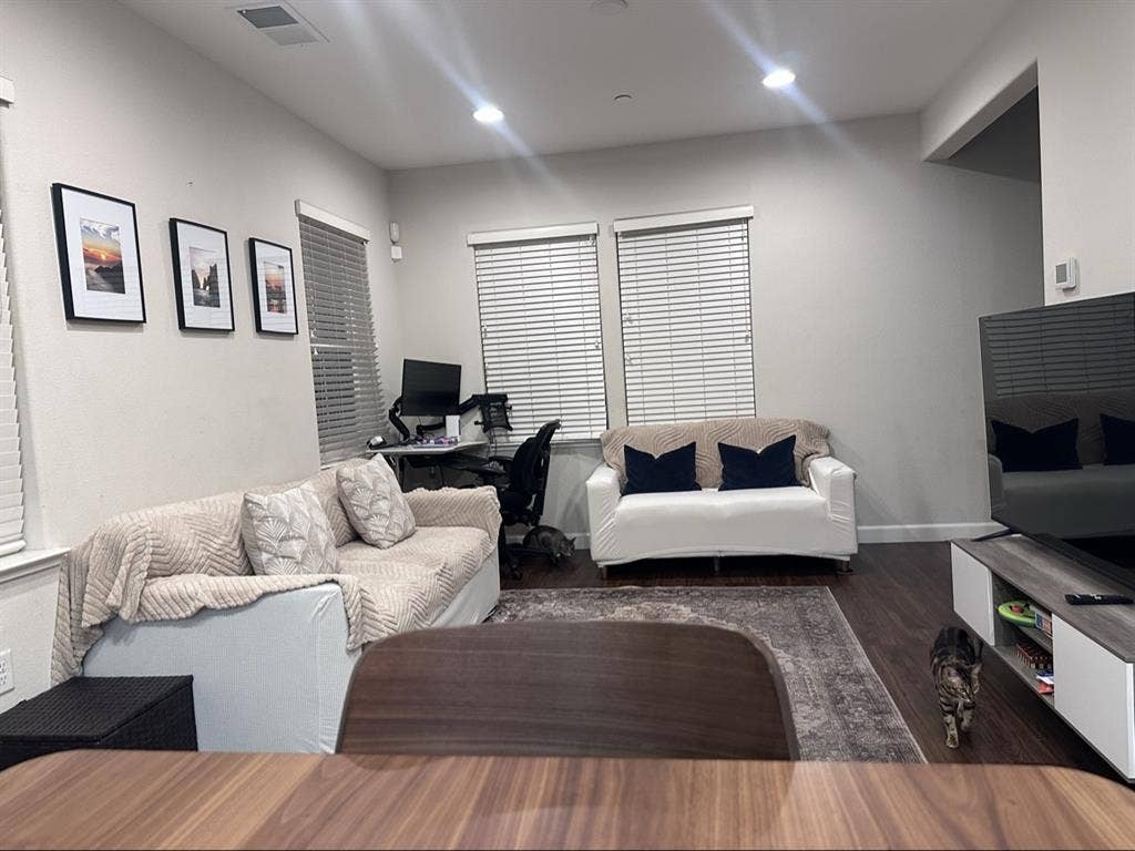 Private Bedroom + Private Bathroomm