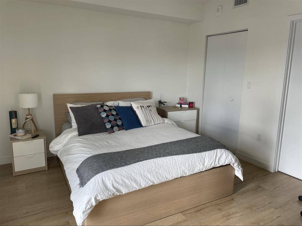 Unfurnished Master bedroom May 1st