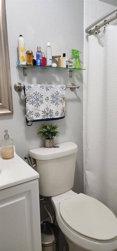 Peaceful room in 2-2 townhouse