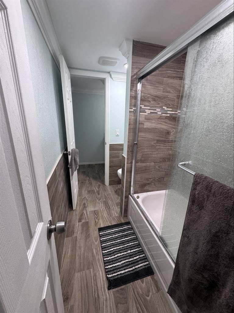 Room for Rent in Clearwater Condo