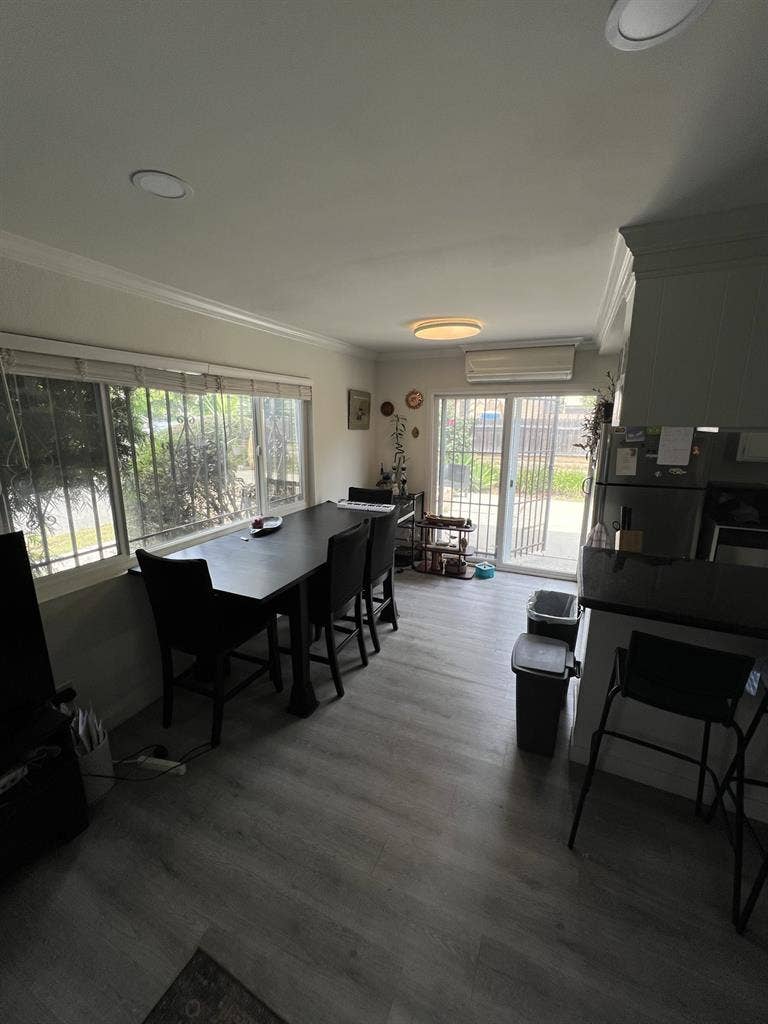 ROOMMATE NEEDED MOVE IN MAY 1st
