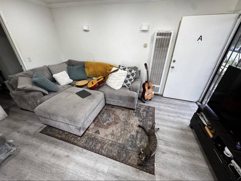 ROOMMATE NEEDED MOVE IN MAY 1st