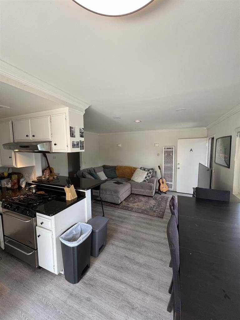 ROOMMATE NEEDED MOVE IN MAY 1st