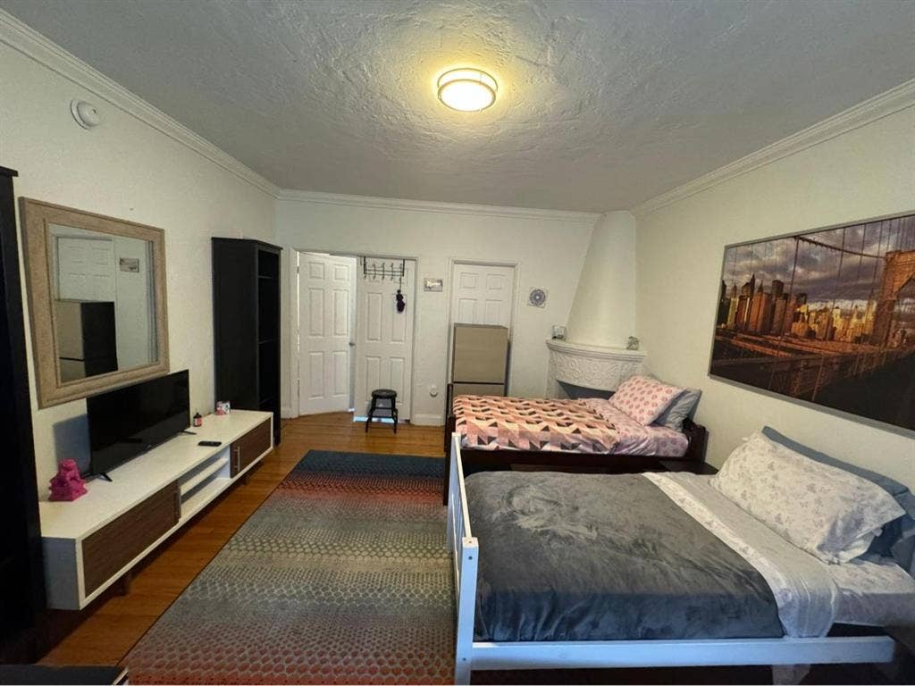 Shared room only girls