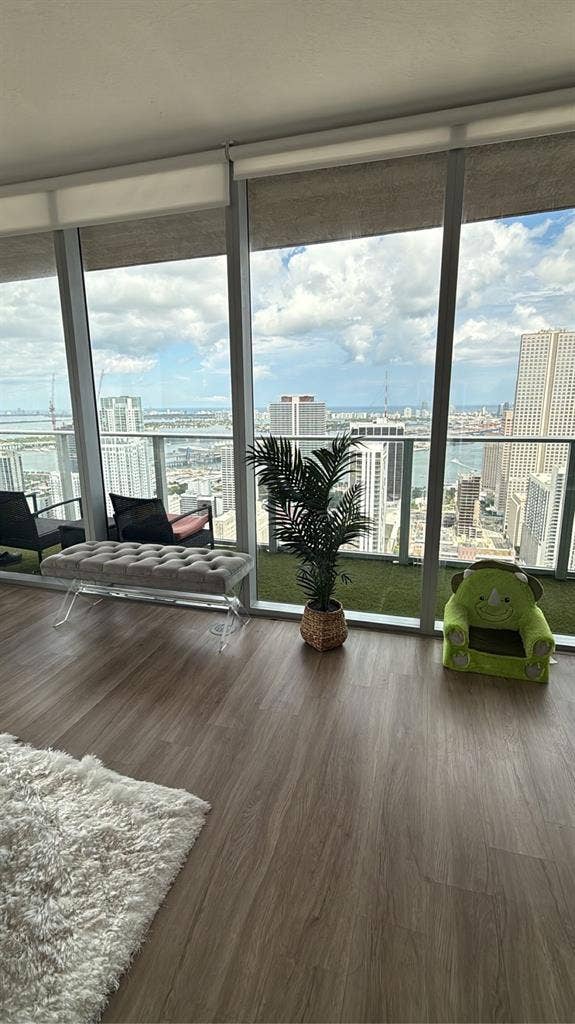 Room penthouse downtown