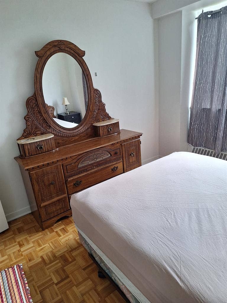 Fully furnished cozy bedroom