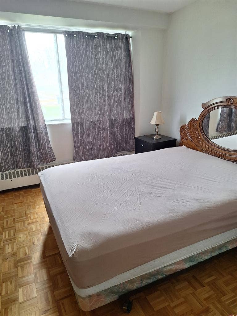 Fully furnished cozy bedroom