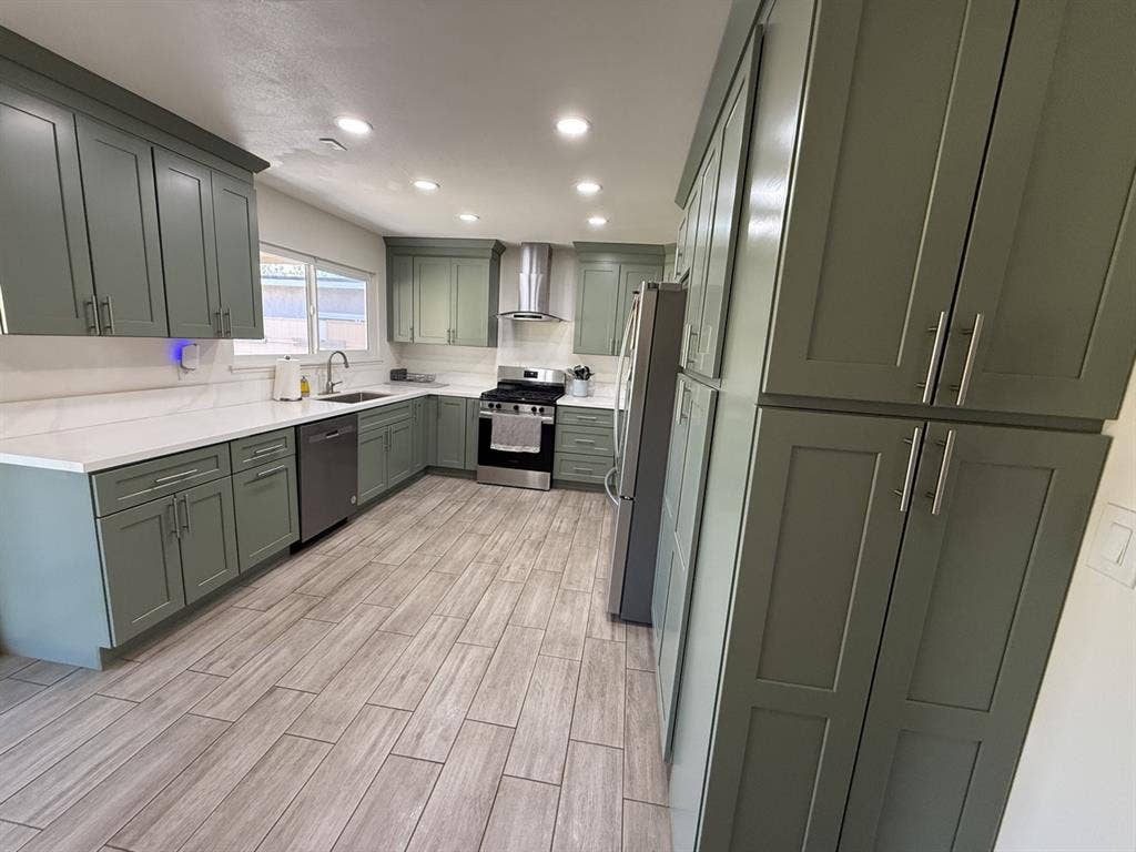 TWO SEPARATE ROOMS FOR RENT