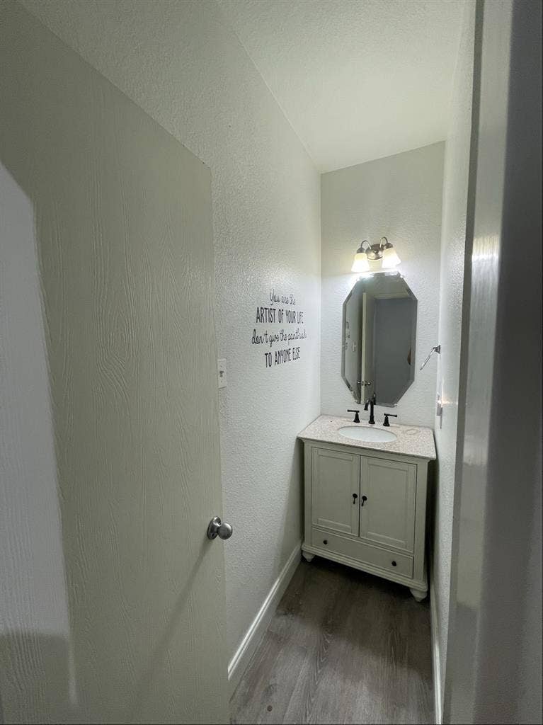 SPACIOUS ROOMS (Sugar Land, TX)