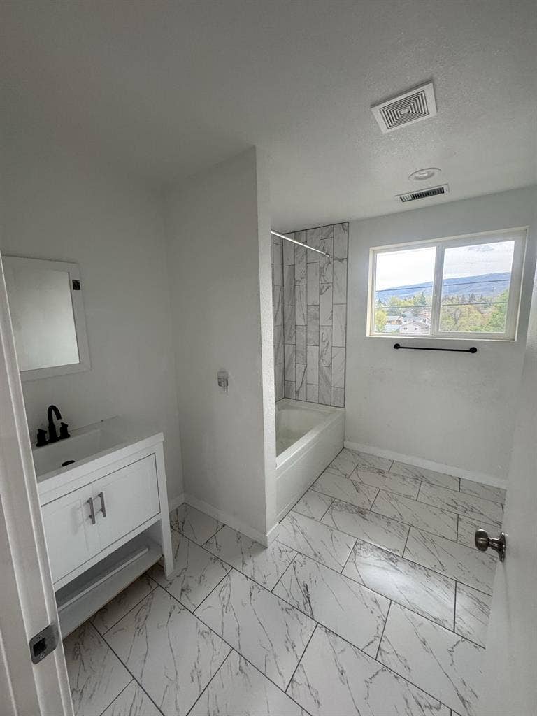 Beautiful quiet and spacious house