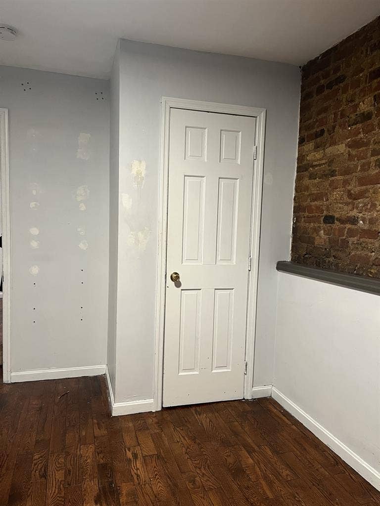 Large bedroom in prime Bushwick