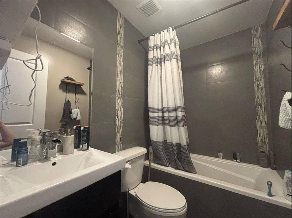 Room for rent in East Williamsburg