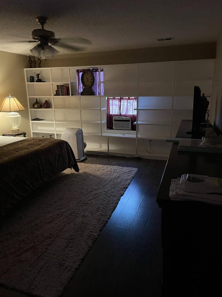 Large spacious Bedroom Vacancies