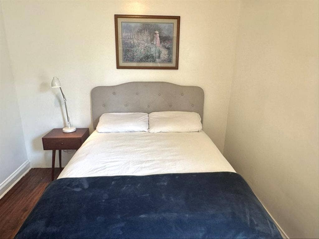 Private room for rent