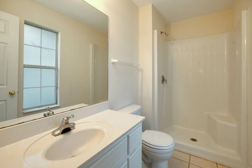 One bed one bath in Townhouse