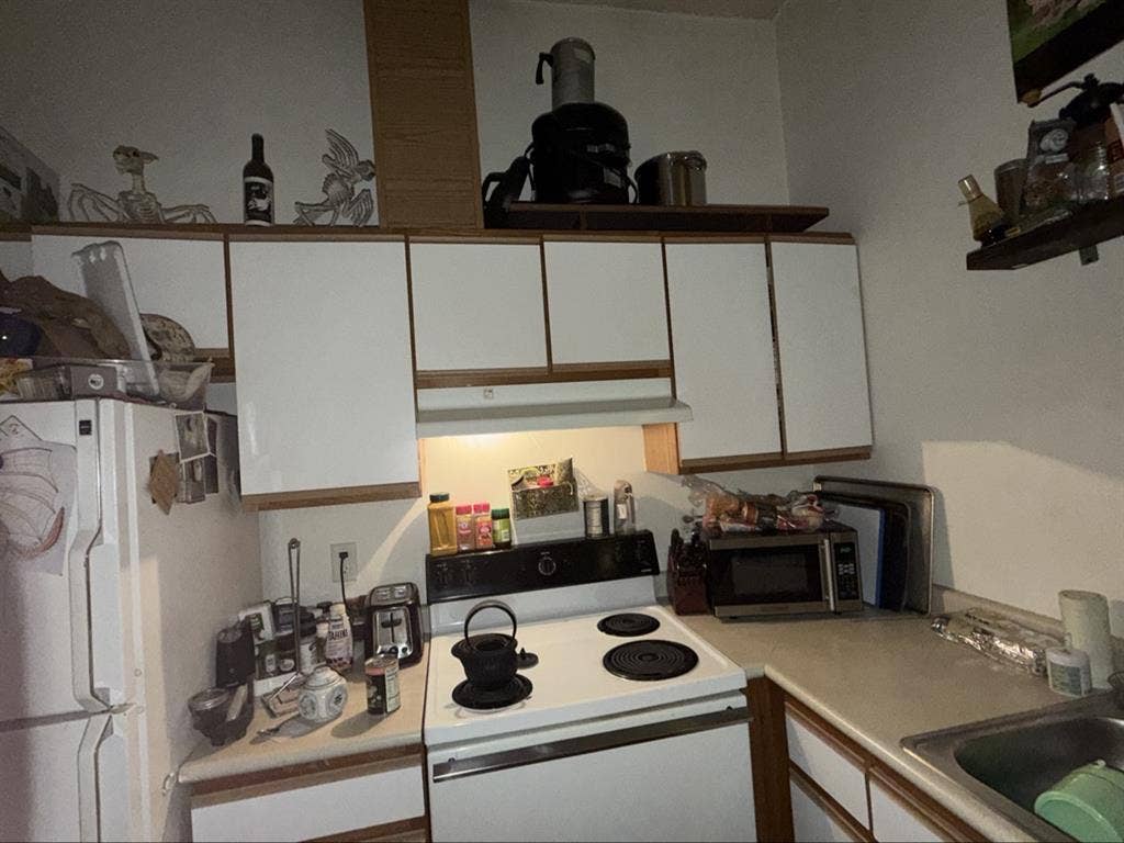 2 room lease takeover!!